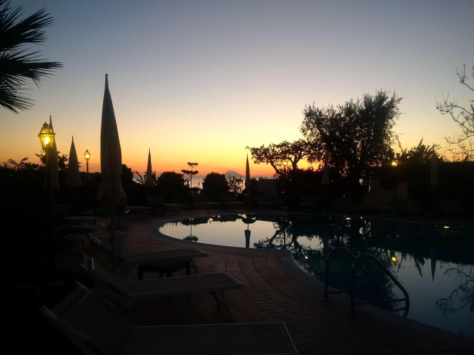 Hotel Tirreno Паргелія Екстер'єр фото